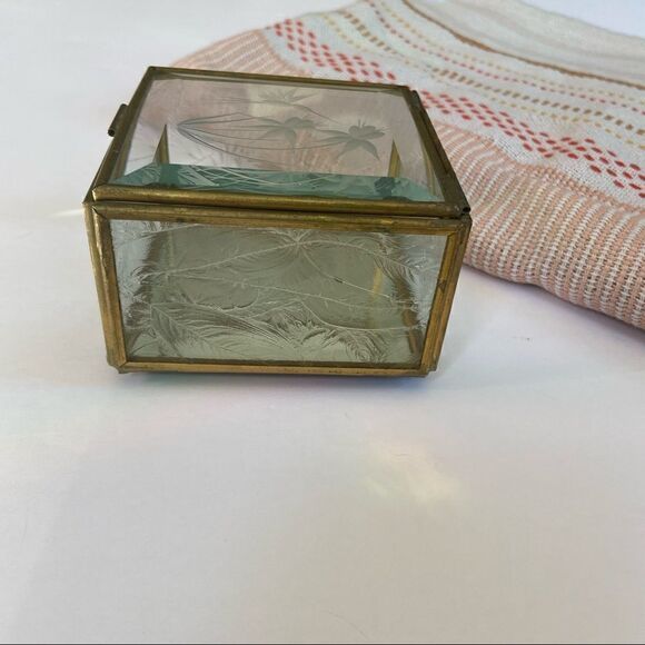 Brass and Glass Hummingbird Trinket Box - Picture 10 of 10